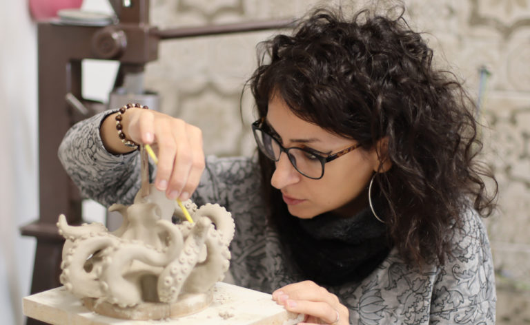 Marilyn Cerri ceramista pittrice pugliese